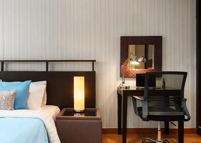 Azure Dreams King Retreat Near Bts & Fast Wifi * バンコク都
