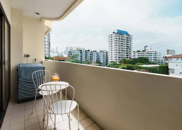 Azure Dreams King Retreat Near Bts & Fast Wifi