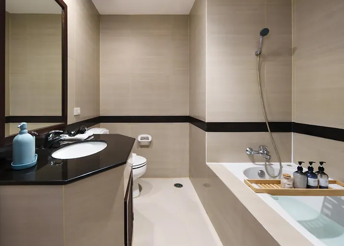 Azure Dreams King Retreat Near Bts & Fast Wifi アパート