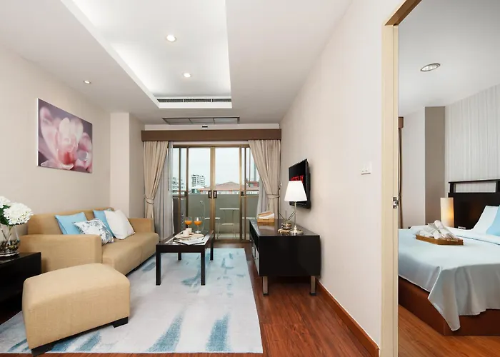 Azure Dreams King Retreat Near Bts & Fast Wifi * バンコク都
